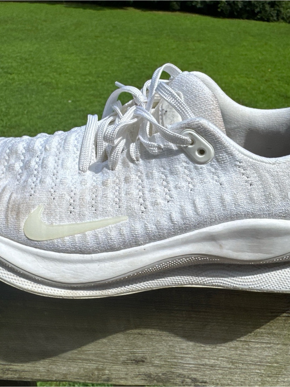 Nike White Knit Running Sneakers with Visible Swoosh - Picture 2 of 6